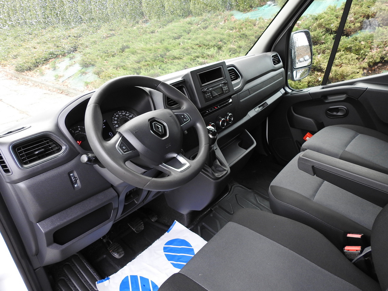 RENAULT MASTER TARPAULIN 10 PALLETS WEBASTO CRUISE CONTROL AIR CONDITIONING LED LIGHTS PNEUMATICS 165HP - Dostavno vozilo sa ceradom: slika 2 RENAULT MASTER TARPAULIN 10 PALLETS WEBASTO CRUISE CONTROL AIR CONDITIONING LED LIGHTS PNEUMATICS 165HP - Dostavno vozilo sa ceradom: slika 2