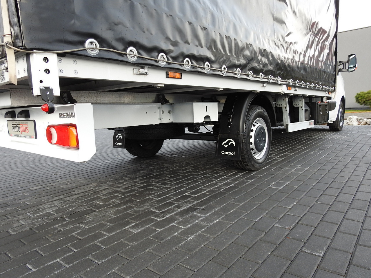 Dostavno vozilo sa ceradom RENAULT MASTER TARPAULIN 10 PALLETS WEBASTO CRUISE CONTROL AIR CONDITIONING LED LIGHTS PNEUMATICS 165HP: slika 17 Dostavno vozilo sa ceradom RENAULT MASTER TARPAULIN 10 PALLETS WEBASTO CRUISE CONTROL AIR CONDITIONING LED LIGHTS PNEUMATICS 165HP: slika 17