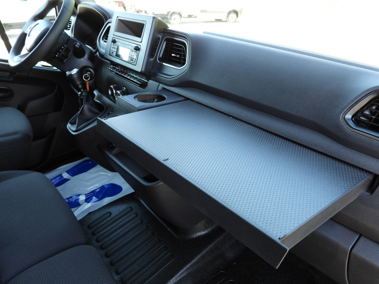 Lizing RENAULT MASTER TARPAULIN 10 PALLETS WEBASTO CRUISE CONTROL LED LIGHTS AIR CONDITIONING  165HP RENAULT MASTER TARPAULIN 10 PALLETS WEBASTO CRUISE CONTROL LED LIGHTS AIR CONDITIONING  165HP: slika 38