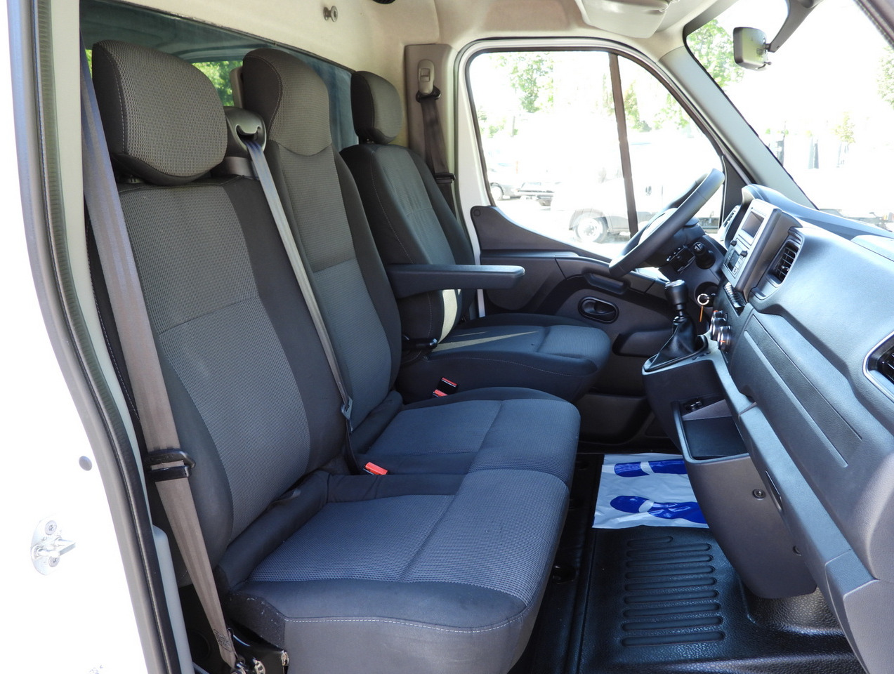 Lizing RENAULT MASTER TARPAULIN 10 PALLETS WEBASTO CRUISE CONTROL LED LIGHTS AIR CONDITIONING  165HP RENAULT MASTER TARPAULIN 10 PALLETS WEBASTO CRUISE CONTROL LED LIGHTS AIR CONDITIONING  165HP: slika 36