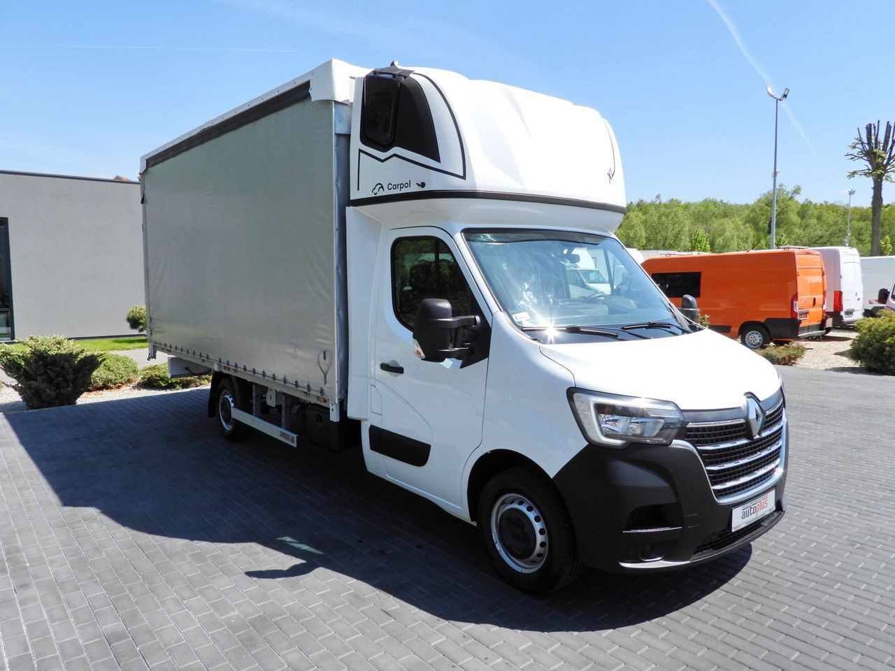 RENAULT MASTER  TARPAULIN 10 PALLETS WEBASTO CRUISE CONTROL LED LIGHTS PNEUMATICS AIR CONDITIONING  165HP - Dostavno vozilo sa ceradom: slika 4 RENAULT MASTER  TARPAULIN 10 PALLETS WEBASTO CRUISE CONTROL LED LIGHTS PNEUMATICS AIR CONDITIONING  165HP - Dostavno vozilo sa ceradom: slika 4