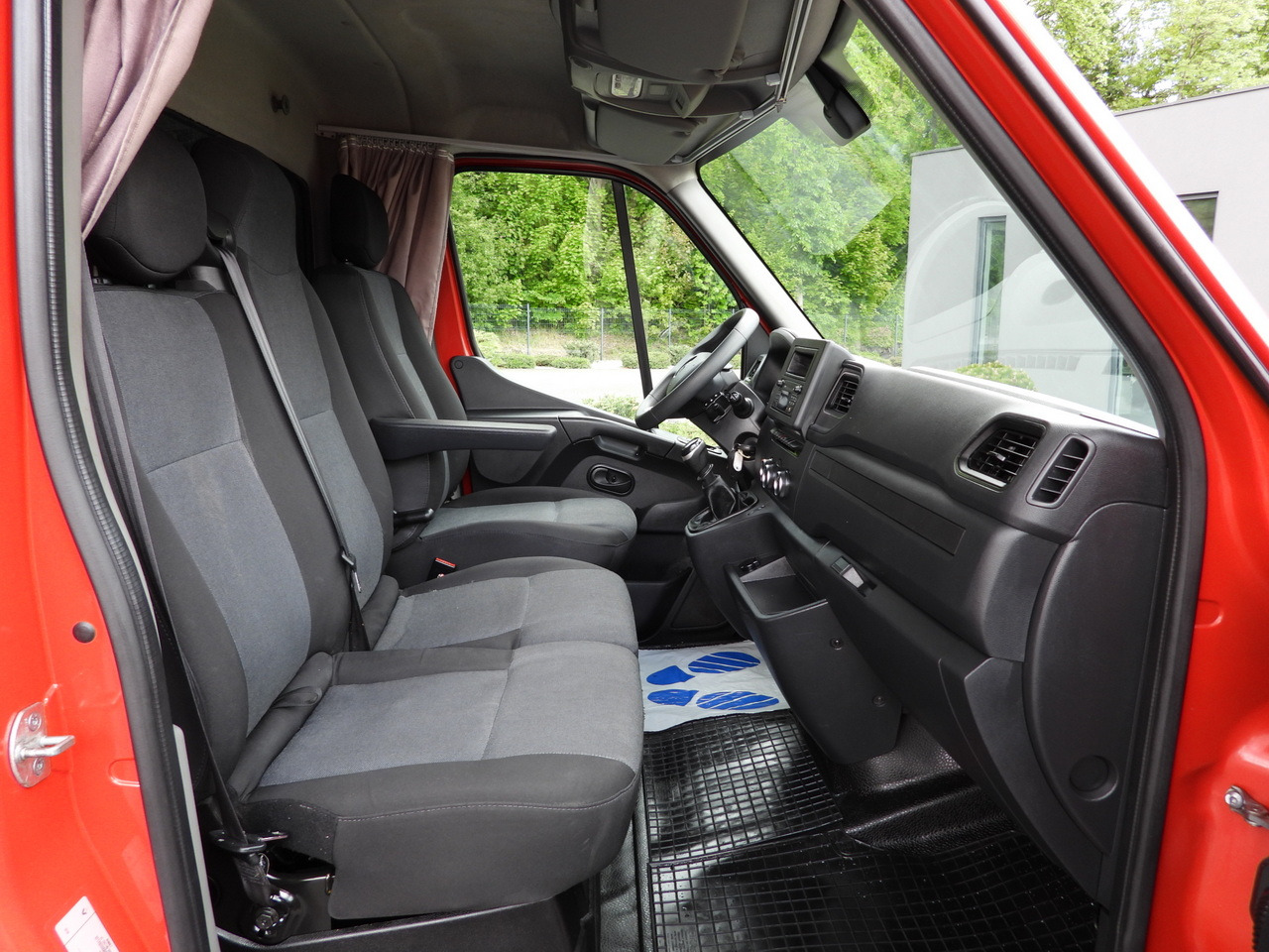 Dostavno vozilo sa ceradom RENAULT MASTER  TARPAULIN 10 PALLETS WEBASTO CRUISE CONTROL LED LIGHTS PNEUMATICS AIR CONDITIONING  165HP: slika 36