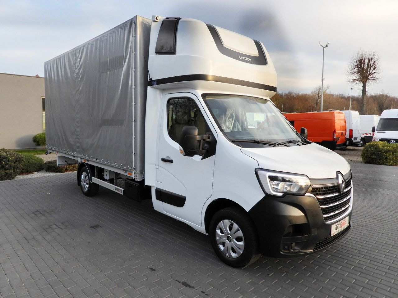 RENAULT MASTER TARPAULIN 10 PALLETS WEBASTO CRUISE CONTROL LED LIGHTS PNEUMATICS AIR CONDITIONING 165HP - Dostavno vozilo sa ceradom: slika 4 RENAULT MASTER TARPAULIN 10 PALLETS WEBASTO CRUISE CONTROL LED LIGHTS PNEUMATICS AIR CONDITIONING 165HP - Dostavno vozilo sa ceradom: slika 4