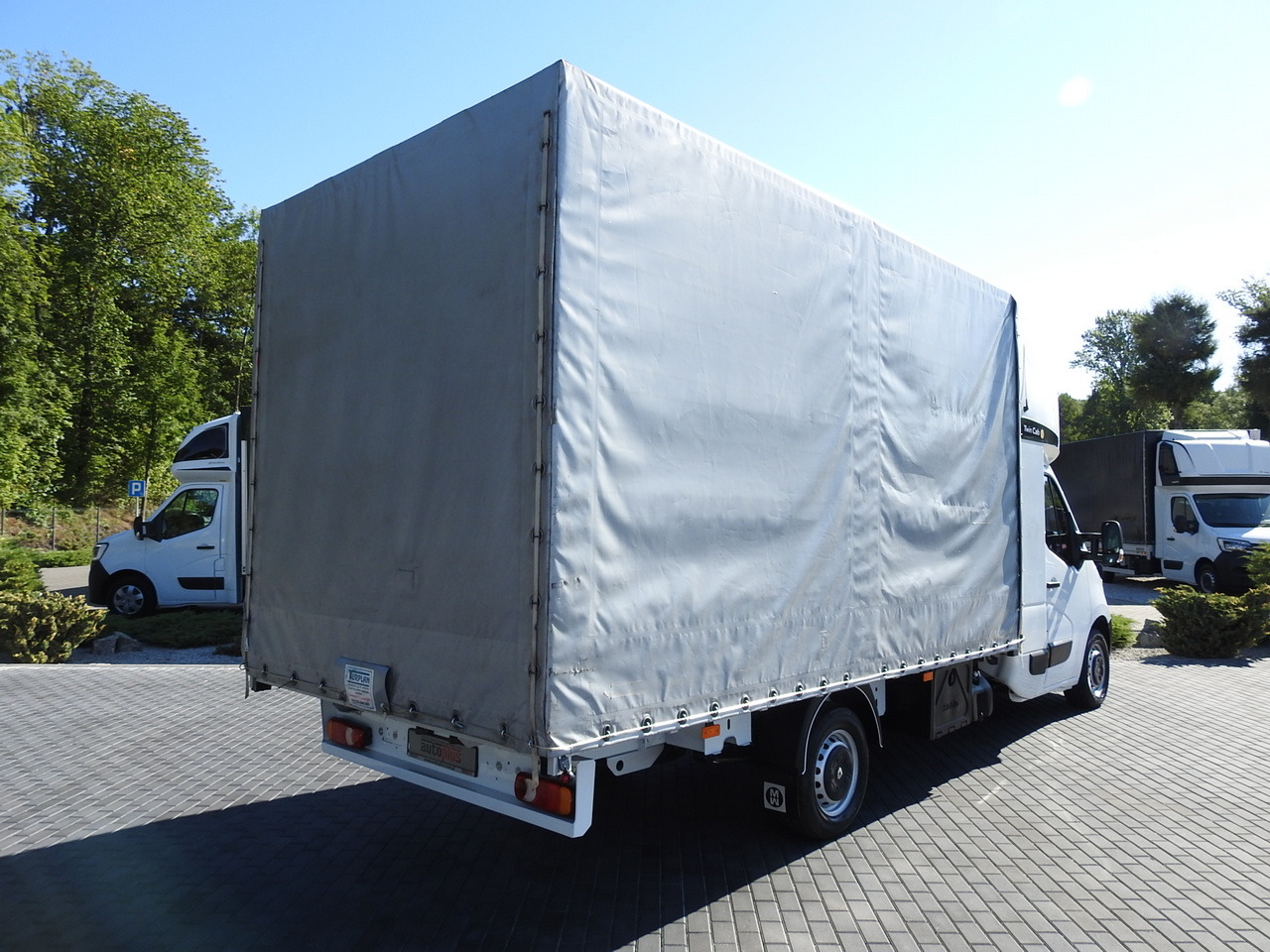 RENAULT MASTER TARPAULIN 8 PALLETS WEBASTO CRUISE CONTROL AIR CONDITIONING PNEUMATICS 170HP - Dostavno vozilo sa ceradom: slika 3 RENAULT MASTER TARPAULIN 8 PALLETS WEBASTO CRUISE CONTROL AIR CONDITIONING PNEUMATICS 170HP - Dostavno vozilo sa ceradom: slika 3