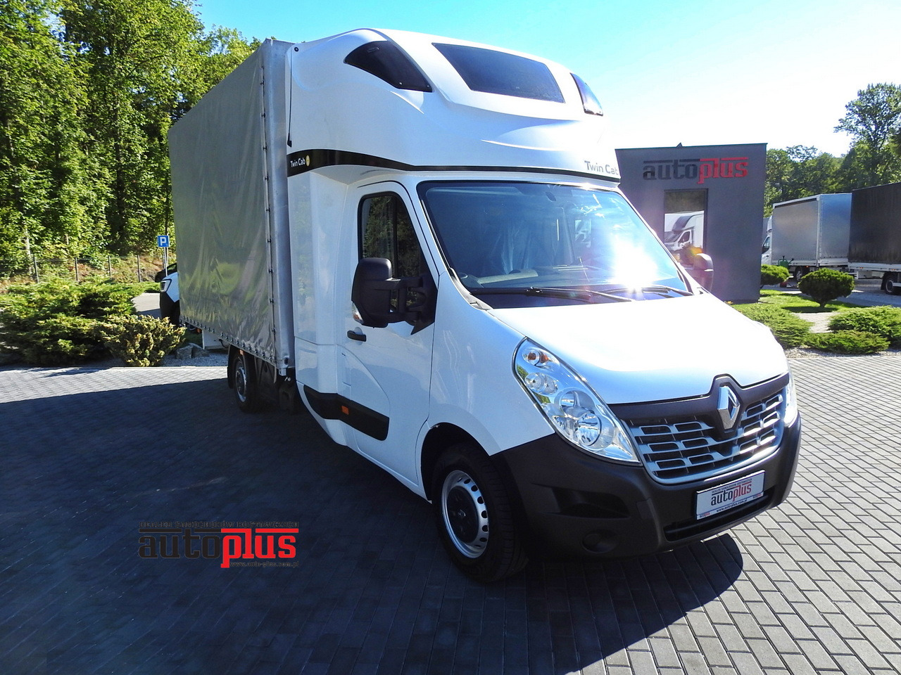 RENAULT MASTER TARPAULIN 8 PALLETS WEBASTO CRUISE CONTROL AIR CONDITIONING PNEUMATICS 170HP - Dostavno vozilo sa ceradom: slika 1 RENAULT MASTER TARPAULIN 8 PALLETS WEBASTO CRUISE CONTROL AIR CONDITIONING PNEUMATICS 170HP - Dostavno vozilo sa ceradom: slika 1
