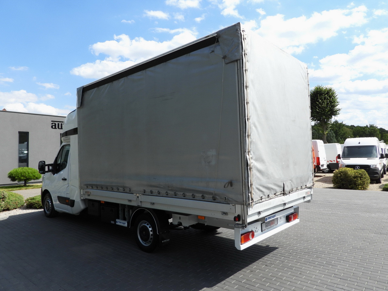 Dostavno vozilo sa ceradom RENAULT MASTER TARPAULIN 8 PALLETS WEBASTO CRUISE CONTROL LED LIGHTS PNEUMATICS AIR CONDITIONING  165HP: slika 10