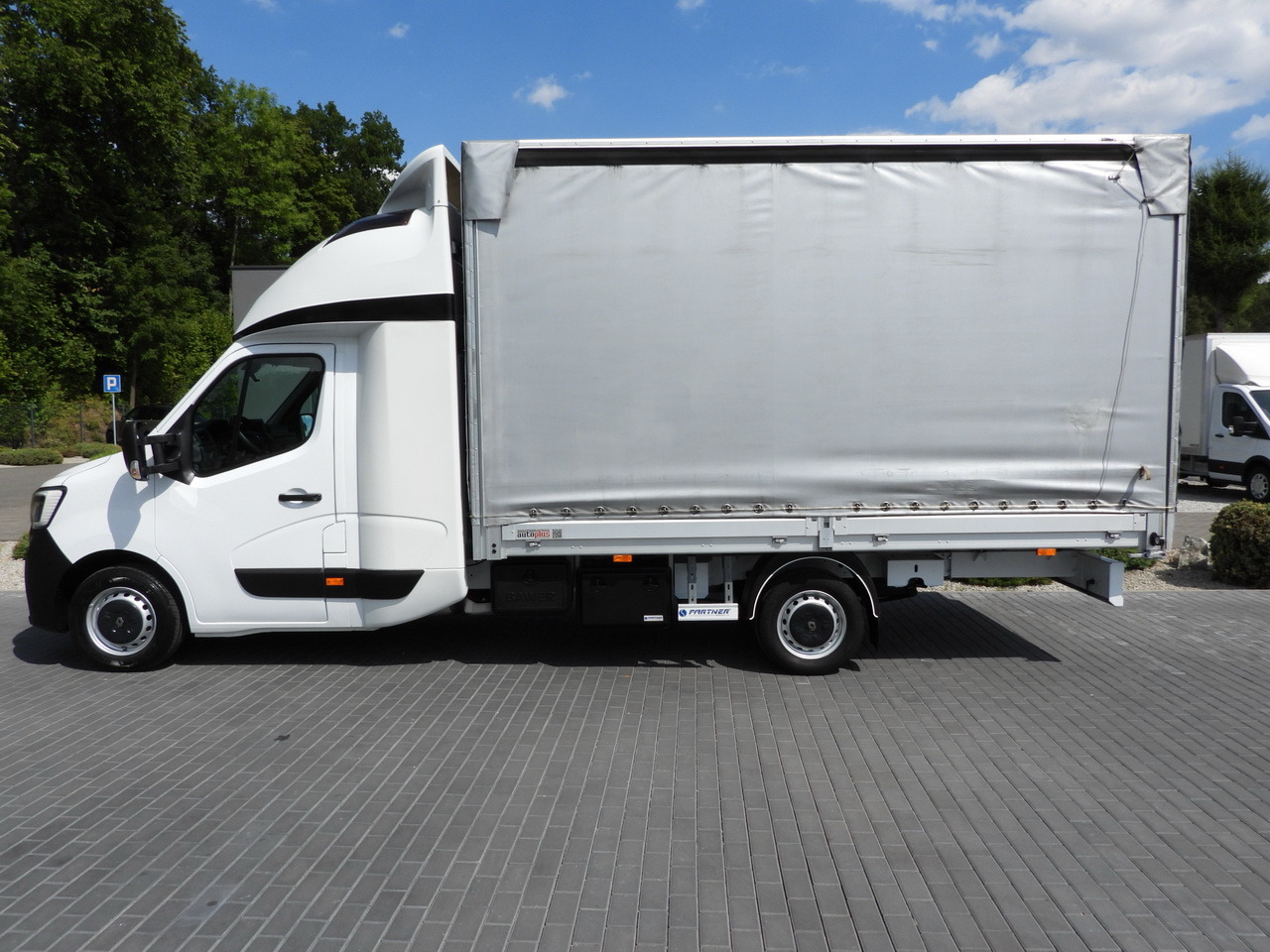 Dostavno vozilo sa ceradom RENAULT MASTER TARPAULIN 8 PALLETS WEBASTO CRUISE CONTROL LED LIGHTS PNEUMATICS AIR CONDITIONING  165HP: slika 8