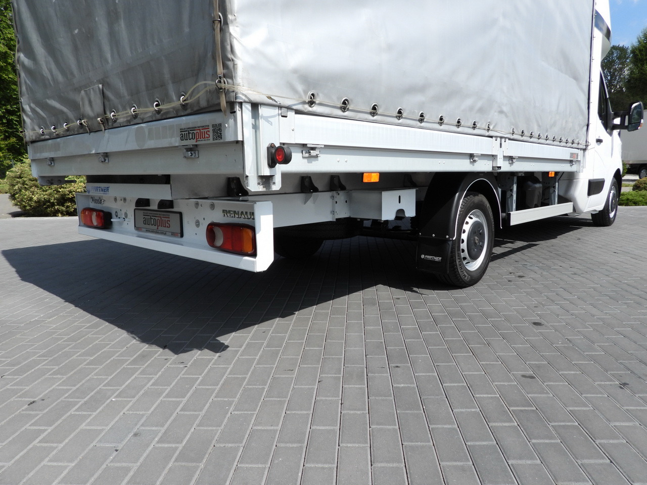 Dostavno vozilo sa ceradom RENAULT MASTER TARPAULIN 8 PALLETS WEBASTO CRUISE CONTROL LED LIGHTS PNEUMATICS AIR CONDITIONING  165HP: slika 23