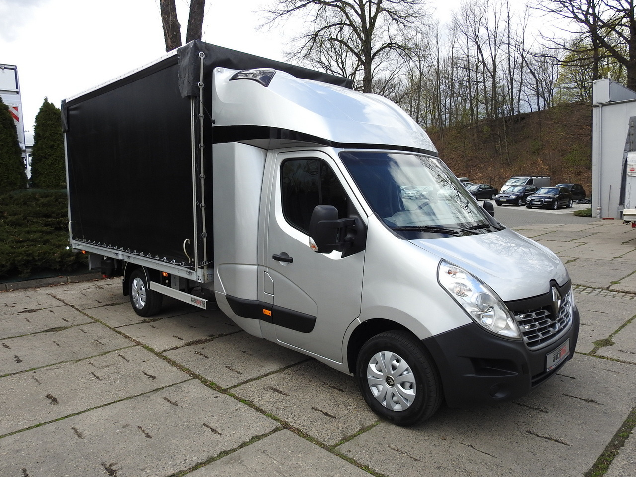 RENAULT MASTER TARPAULIN 8 PALLETS WEBASTO CRUISE CONTROL NAVIGATION AIR CONDITIONING PNEUMATICS 170HP - Dostavno vozilo sa ceradom: slika 4 RENAULT MASTER TARPAULIN 8 PALLETS WEBASTO CRUISE CONTROL NAVIGATION AIR CONDITIONING PNEUMATICS 170HP - Dostavno vozilo sa ceradom: slika 4