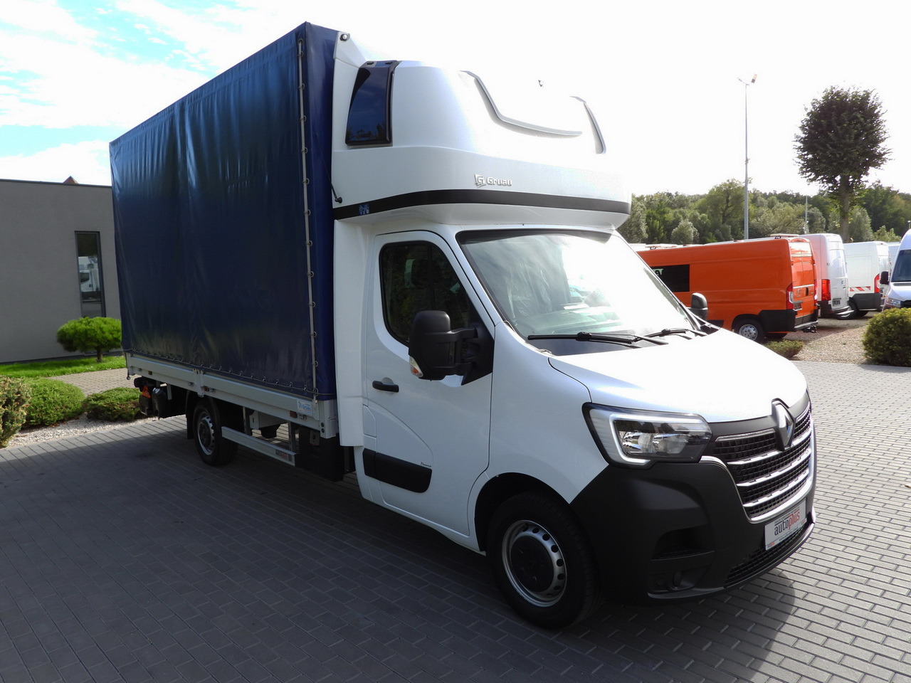 RENAULT MASTER TARPAULIN LIFT 9 PALLETS WEBASTO CRUISE CONTROL LED LIGHTS PNEUMATICS AIR CONDITIONING 165HP - Dostavno vozilo sa ceradom: slika 4 RENAULT MASTER TARPAULIN LIFT 9 PALLETS WEBASTO CRUISE CONTROL LED LIGHTS PNEUMATICS AIR CONDITIONING 165HP - Dostavno vozilo sa ceradom: slika 4
