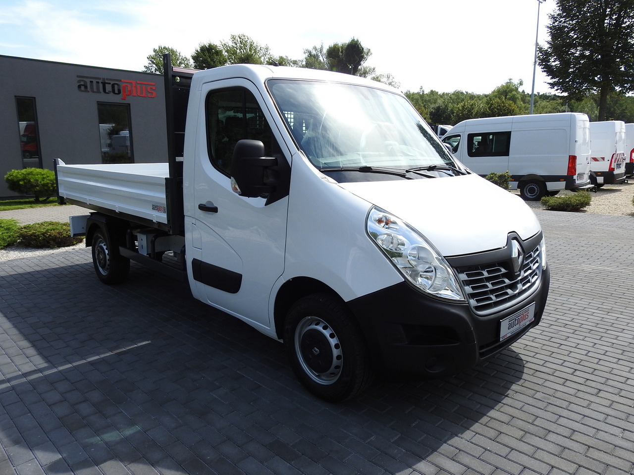 RENAULT MASTER TIPPER 130HP - Dostavno vozilo kiper: slika 4 RENAULT MASTER TIPPER 130HP - Dostavno vozilo kiper: slika 4