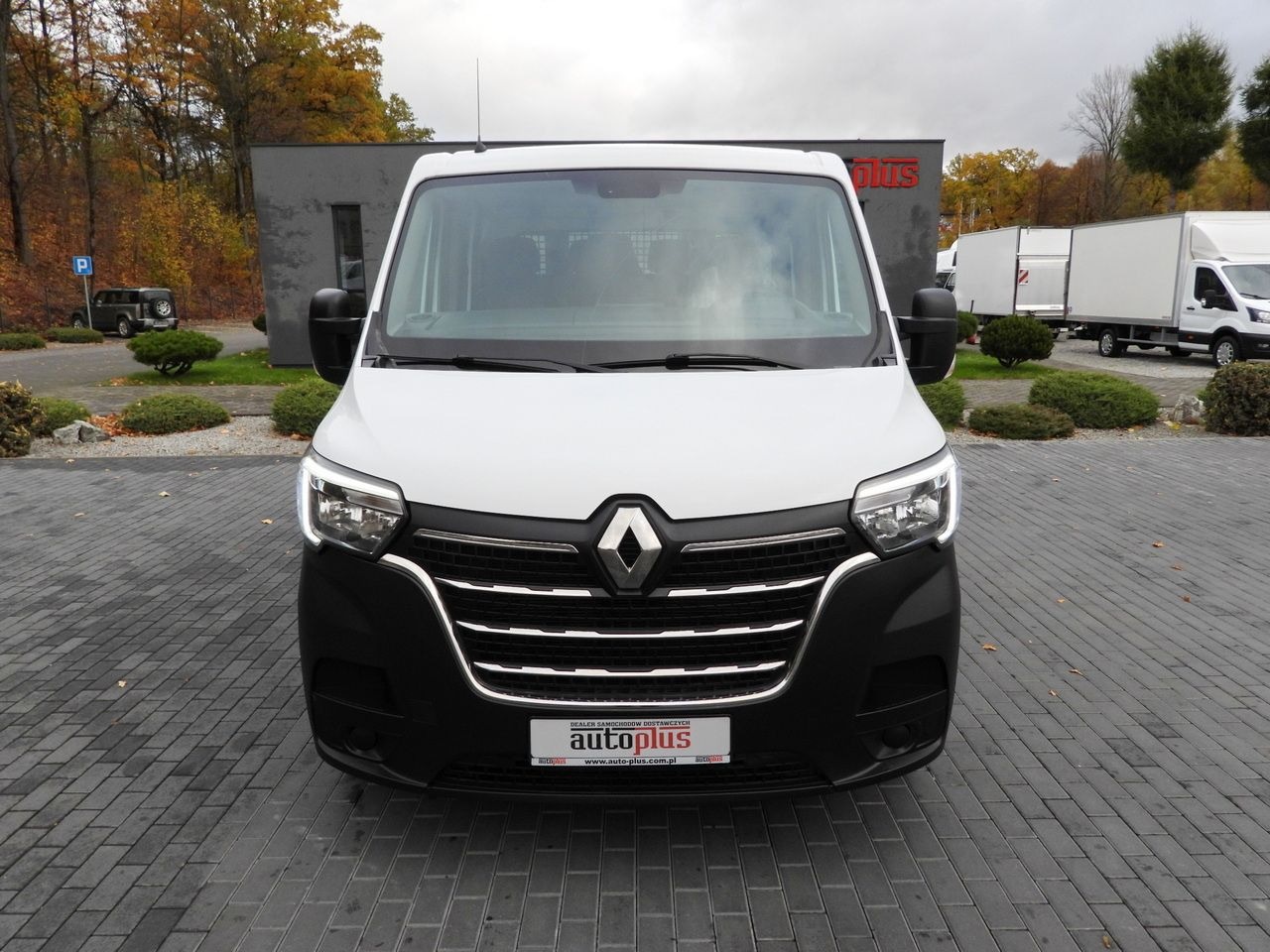 RENAULT MASTER TIPPER DOUBLE CABIN DOKA 7 SEATS CRUISE CONTROL NAVIGATION LED LIGHTS AIR CONDITIONING  145HP - Dostavno vozilo kiper: slika 5 RENAULT MASTER TIPPER DOUBLE CABIN DOKA 7 SEATS CRUISE CONTROL NAVIGATION LED LIGHTS AIR CONDITIONING  145HP - Dostavno vozilo kiper: slika 5