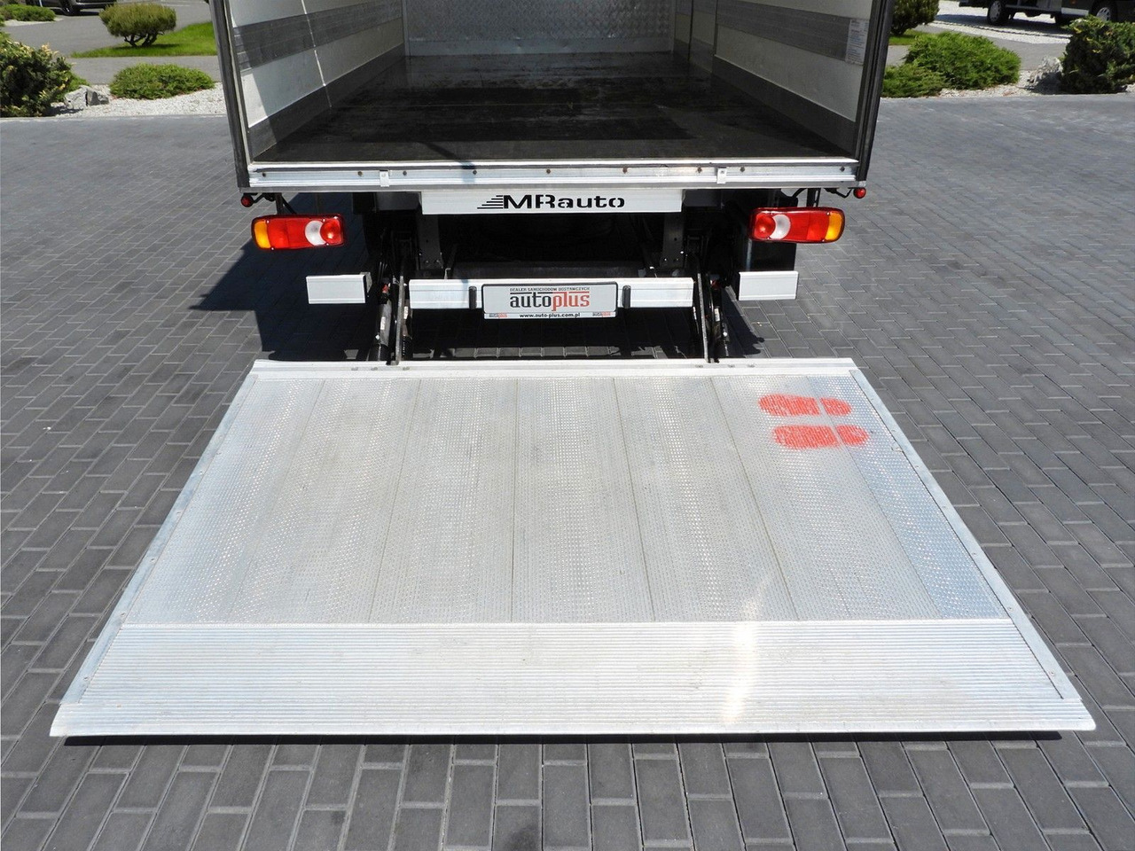 Dostavno vozilo sa zatvorenim sandukom Renault MASTER  KOFFER AUFZUG 8 PALETTEN TEMPOMAT LED: slika 20