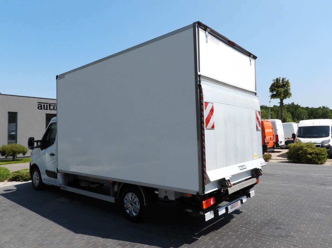 Dostavno vozilo sa zatvorenim sandukom Renault MASTER  KOFFER AUFZUG 8 PALETTEN TEMPOMAT LED: slika 10