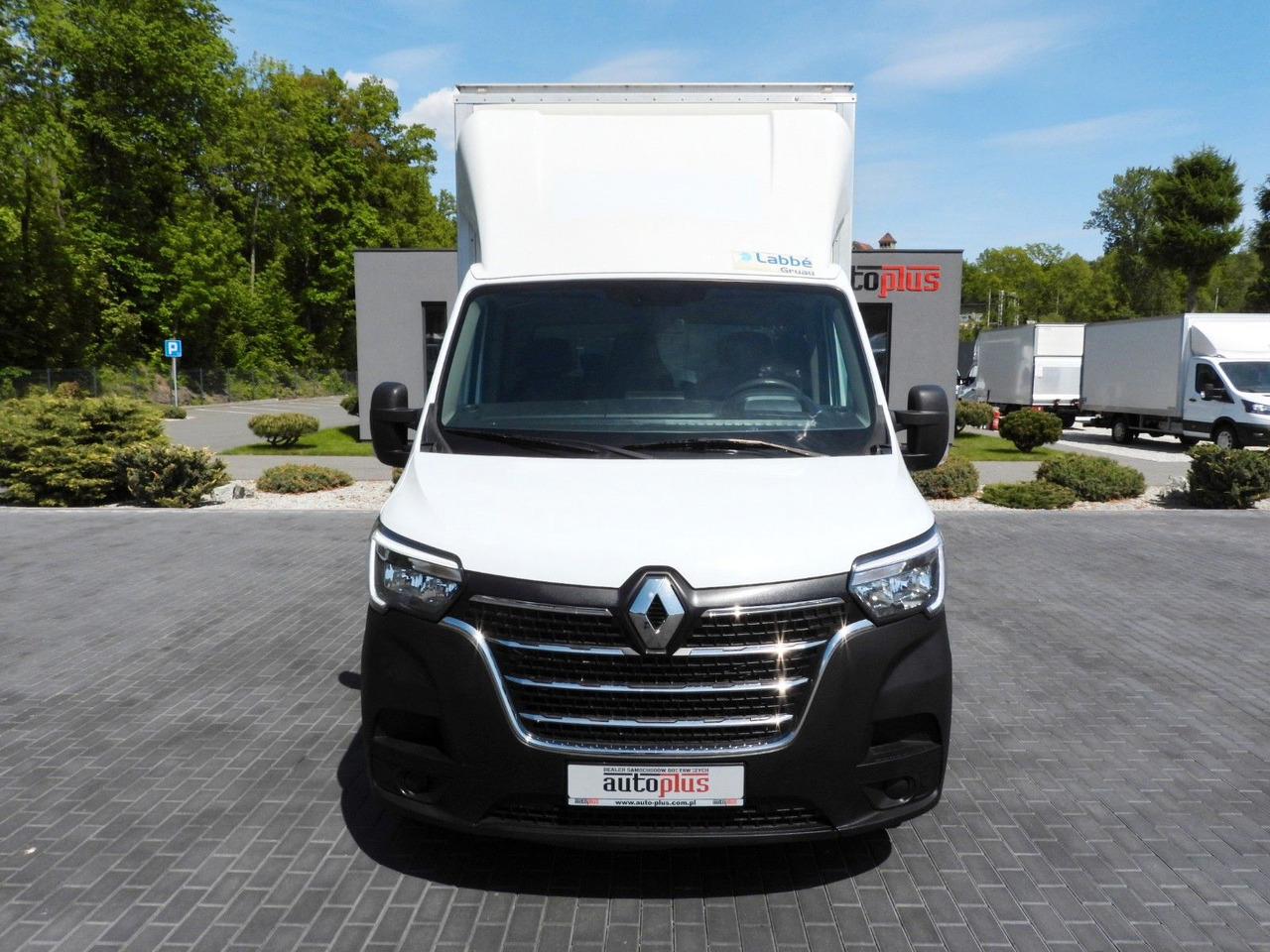Renault MASTER KOFFER AUFZUG 8 PALETTEN TEMPOMAT NAVI - Dostavno vozilo sa zatvorenim sandukom: slika 5 Renault MASTER KOFFER AUFZUG 8 PALETTEN TEMPOMAT NAVI - Dostavno vozilo sa zatvorenim sandukom: slika 5