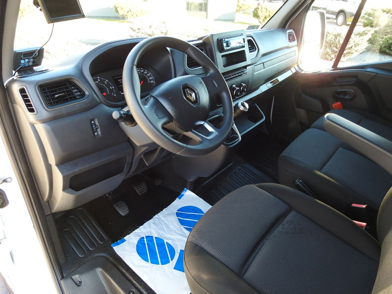 Renault MASTER KÜHLKASTENWAGEN -5*C HEIZFUNKTION A/C Renault MASTER KÜHLKASTENWAGEN -5*C HEIZFUNKTION A/C - Dostavno vozilo hladnjača: slika 2 Renault MASTER KÜHLKASTENWAGEN -5*C HEIZFUNKTION A/C Renault MASTER KÜHLKASTENWAGEN -5*C HEIZFUNKTION A/C - Dostavno vozilo hladnjača: slika 2