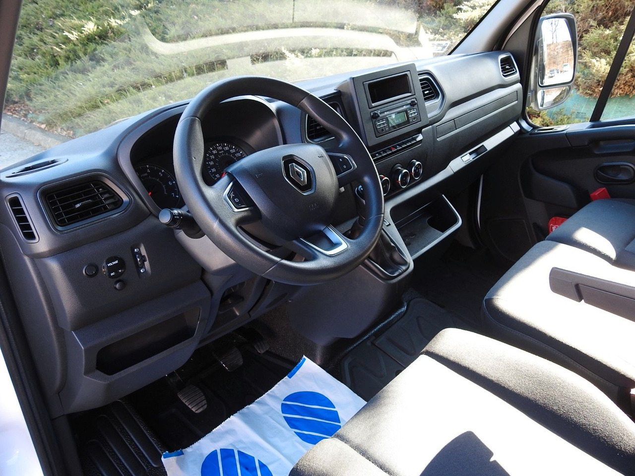 Renault MASTER PRITSCHE PLANE 10 PALETTEN WEBASTO A/C - Dostavno vozilo sa ceradom: slika 2 Renault MASTER PRITSCHE PLANE 10 PALETTEN WEBASTO A/C - Dostavno vozilo sa ceradom: slika 2