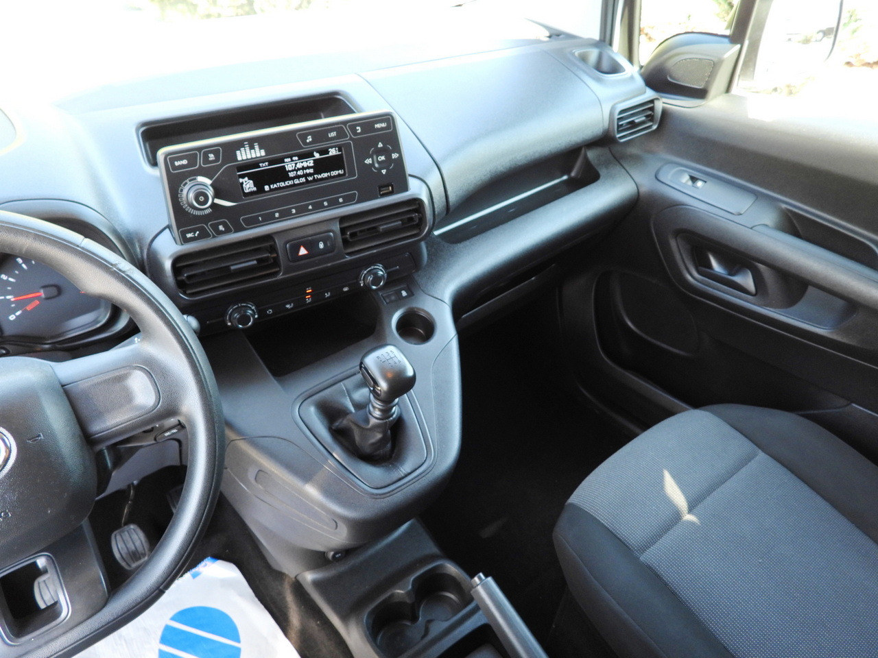 Lizing TOYOTA PROACE CITY  REFRIGERATOR VAN -15*C POWER SUPPLY 230V CRUISE CONTROL AIR CONDITIONING  100HP TOYOTA PROACE CITY  REFRIGERATOR VAN -15*C POWER SUPPLY 230V CRUISE CONTROL AIR CONDITIONING  100HP: slika 32