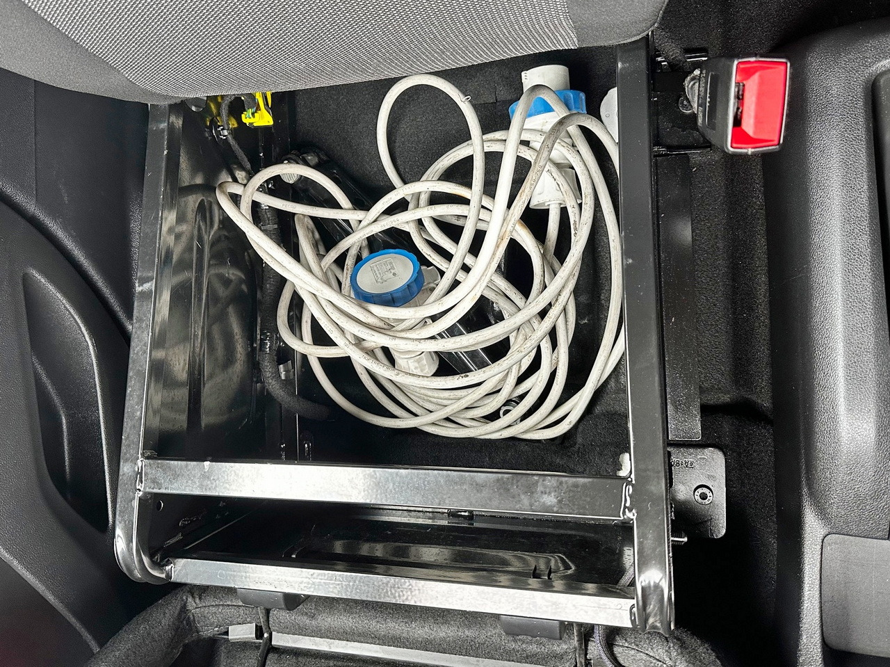 Lizing TOYOTA PROACE CITY  REFRIGERATOR VAN -15*C POWER SUPPLY 230V CRUISE CONTROL AIR CONDITIONING  100HP TOYOTA PROACE CITY  REFRIGERATOR VAN -15*C POWER SUPPLY 230V CRUISE CONTROL AIR CONDITIONING  100HP: slika 42