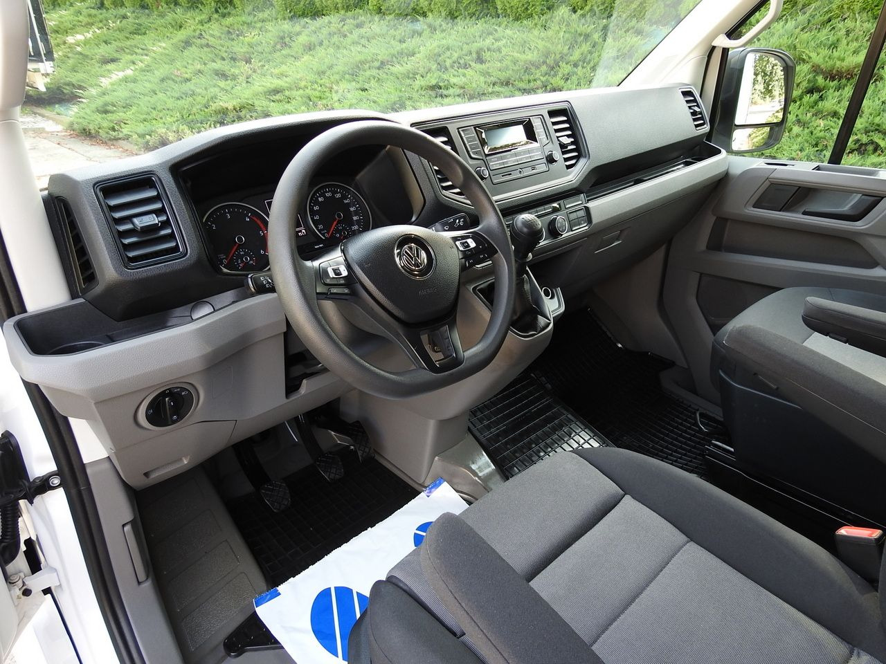 VOLKSWAGEN CRAFTER - Dostavno vozilo sa ceradom: slika 2 VOLKSWAGEN CRAFTER - Dostavno vozilo sa ceradom: slika 2