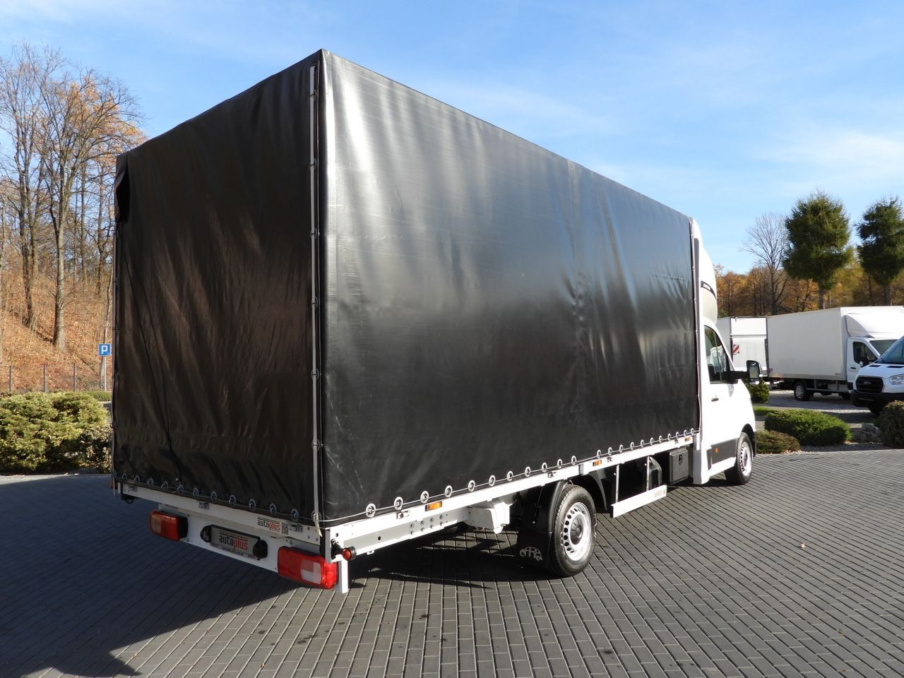 VOLKSWAGEN CRAFTER TARPAULIN 10 PALLETS WEBASTO CRUISE CONTROL LED LIGHTS 180HP - Dostavno vozilo sa ceradom: slika 3 VOLKSWAGEN CRAFTER TARPAULIN 10 PALLETS WEBASTO CRUISE CONTROL LED LIGHTS 180HP - Dostavno vozilo sa ceradom: slika 3