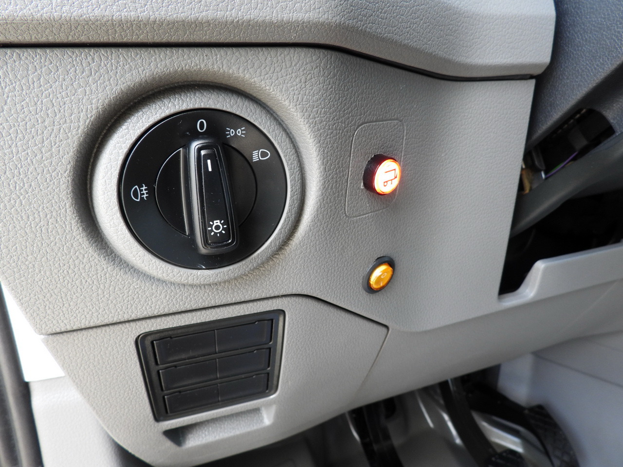 Lizing VOLKSWAGEN CRAFTER TARPAULIN LIFT 8 PALLETS CRUISE CONTROL LED LIGHTS TWIN WHEELS AIR CONDITIONING  180HP VOLKSWAGEN CRAFTER TARPAULIN LIFT 8 PALLETS CRUISE CONTROL LED LIGHTS TWIN WHEELS AIR CONDITIONING  180HP: slika 34 Lizing VOLKSWAGEN CRAFTER TARPAULIN LIFT 8 PALLETS CRUISE CONTROL LED LIGHTS TWIN WHEELS AIR CONDITIONING  180HP VOLKSWAGEN CRAFTER TARPAULIN LIFT 8 PALLETS CRUISE CONTROL LED LIGHTS TWIN WHEELS AIR CONDITIONING  180HP: slika 34