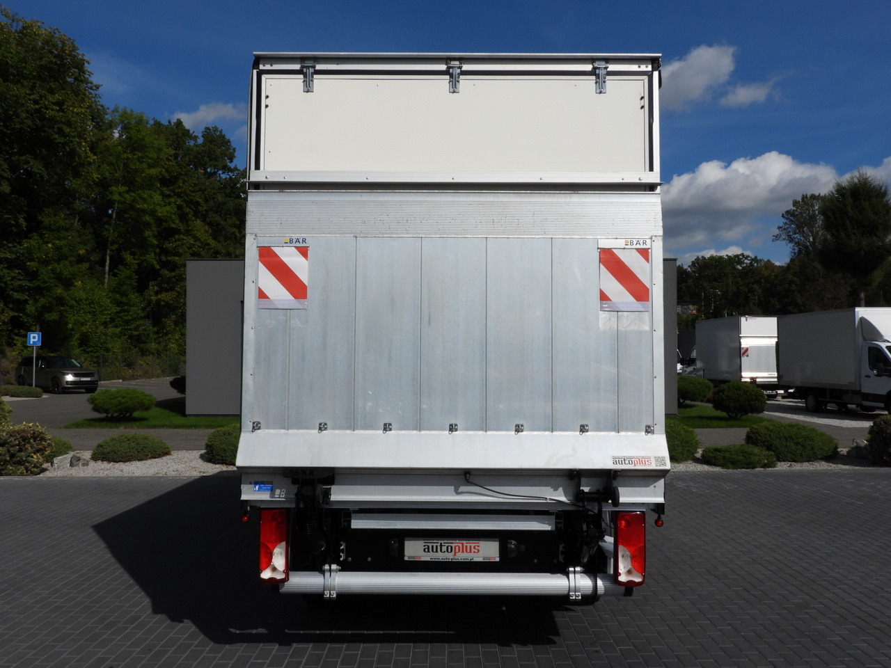 Lizing VOLKSWAGEN CRAFTER TARPAULIN LIFT 8 PALLETS CRUISE CONTROL LED LIGHTS TWIN WHEELS AIR CONDITIONING  180HP VOLKSWAGEN CRAFTER TARPAULIN LIFT 8 PALLETS CRUISE CONTROL LED LIGHTS TWIN WHEELS AIR CONDITIONING  180HP: slika 11 Lizing VOLKSWAGEN CRAFTER TARPAULIN LIFT 8 PALLETS CRUISE CONTROL LED LIGHTS TWIN WHEELS AIR CONDITIONING  180HP VOLKSWAGEN CRAFTER TARPAULIN LIFT 8 PALLETS CRUISE CONTROL LED LIGHTS TWIN WHEELS AIR CONDITIONING  180HP: slika 11