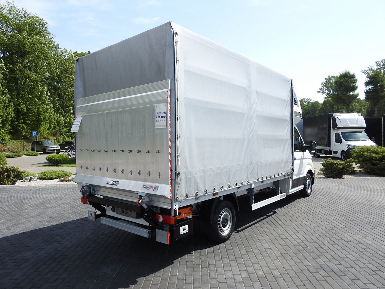 VOLKSWAGEN CRAFTER TARPAULIN LIFT 8 PALLETS WEBASTO CRUISE CONTROL  180HP - Dostavno vozilo sa ceradom: slika 3 VOLKSWAGEN CRAFTER TARPAULIN LIFT 8 PALLETS WEBASTO CRUISE CONTROL  180HP - Dostavno vozilo sa ceradom: slika 3