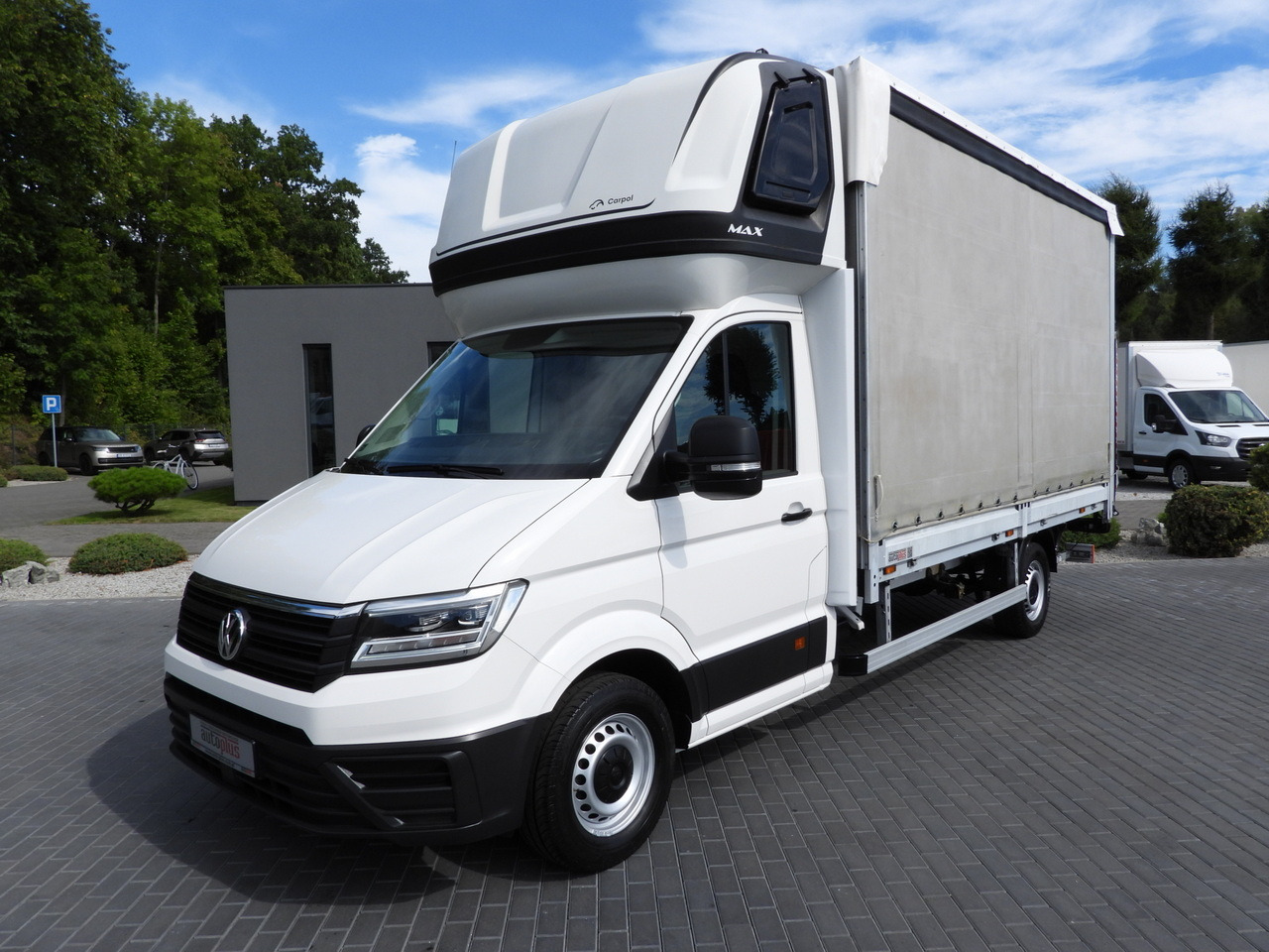 Lizing VOLKSWAGEN CRAFTER TARPAULIN LIFT 8 PALLETS WEBASTO CRUISE CONTROL LED LIGHTS AIR CONDITIONING  180HP VOLKSWAGEN CRAFTER TARPAULIN LIFT 8 PALLETS WEBASTO CRUISE CONTROL LED LIGHTS AIR CONDITIONING  180HP: slika 6