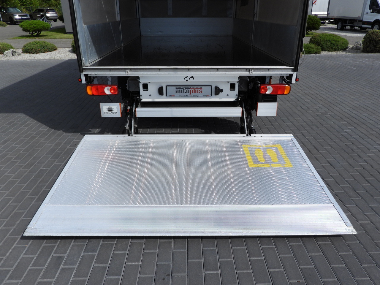 Lizing VOLKSWAGEN CRAFTER TARPAULIN LIFT 8 PALLETS WEBASTO CRUISE CONTROL LED LIGHTS AIR CONDITIONING  180HP VOLKSWAGEN CRAFTER TARPAULIN LIFT 8 PALLETS WEBASTO CRUISE CONTROL LED LIGHTS AIR CONDITIONING  180HP: slika 25