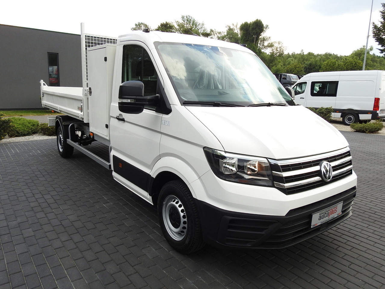 VOLKSWAGEN CRAFTER TIPPER CRUISE CONTROL 100HP - Dostavno vozilo kiper: slika 4 VOLKSWAGEN CRAFTER TIPPER CRUISE CONTROL 100HP - Dostavno vozilo kiper: slika 4