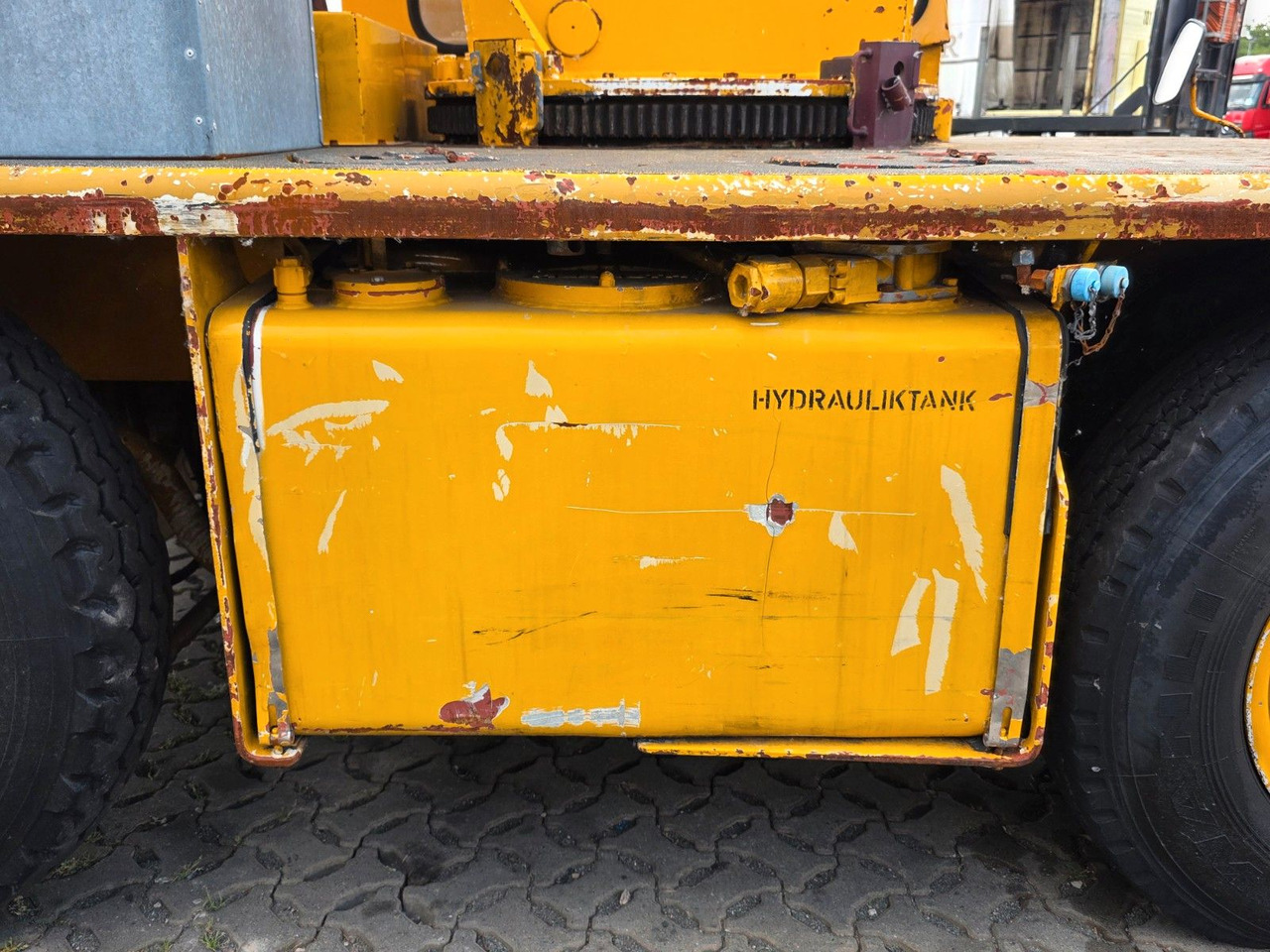 Kamion sa dizalicom Krupp 12 GMTI Mobilkran: slika 18