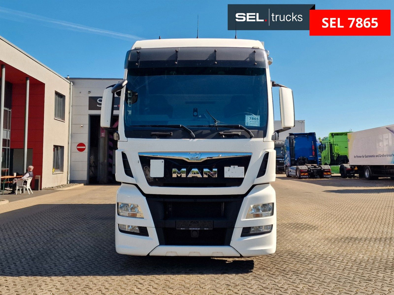 MAN TGX 24.400 6X2-2 LL-U / Intarder / Ldbw / Konvek - Kamion sa zatvorenim sandukom: slika 3 MAN TGX 24.400 6X2-2 LL-U / Intarder / Ldbw / Konvek - Kamion sa zatvorenim sandukom: slika 3