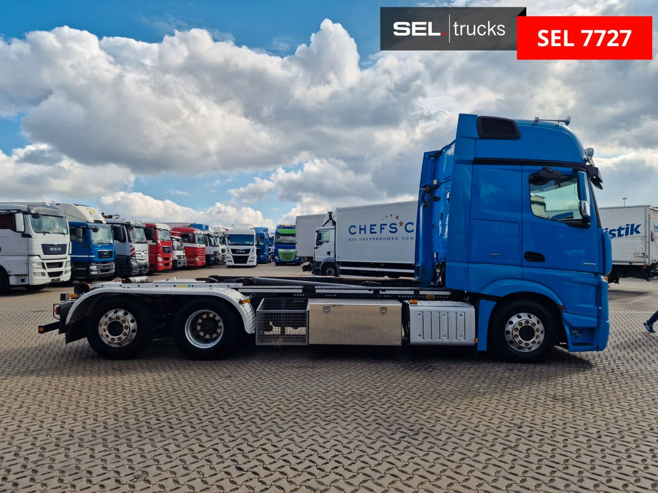 Mercedes-Benz Actros 2551 / Retarder / Standklima / Xenon - Kamion sa hidrauličnom kukom: slika 4 Mercedes-Benz Actros 2551 / Retarder / Standklima / Xenon - Kamion sa hidrauličnom kukom: slika 4