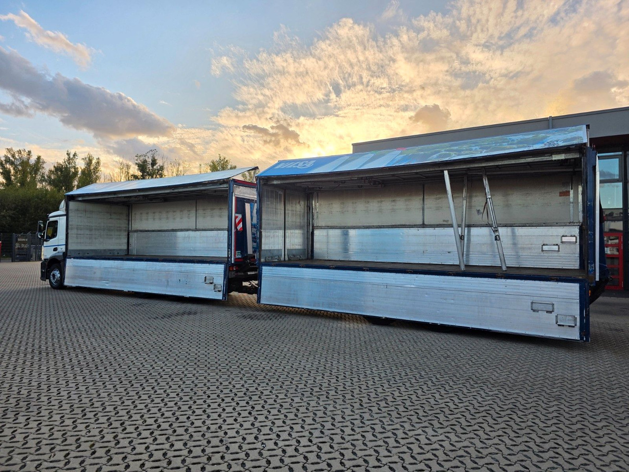 Kamion za prevoz boca Mercedes-Benz Antos 2543 / Ldbw / Lenkachse / Liftachse: slika 43 Kamion za prevoz boca Mercedes-Benz Antos 2543 / Ldbw / Lenkachse / Liftachse: slika 43