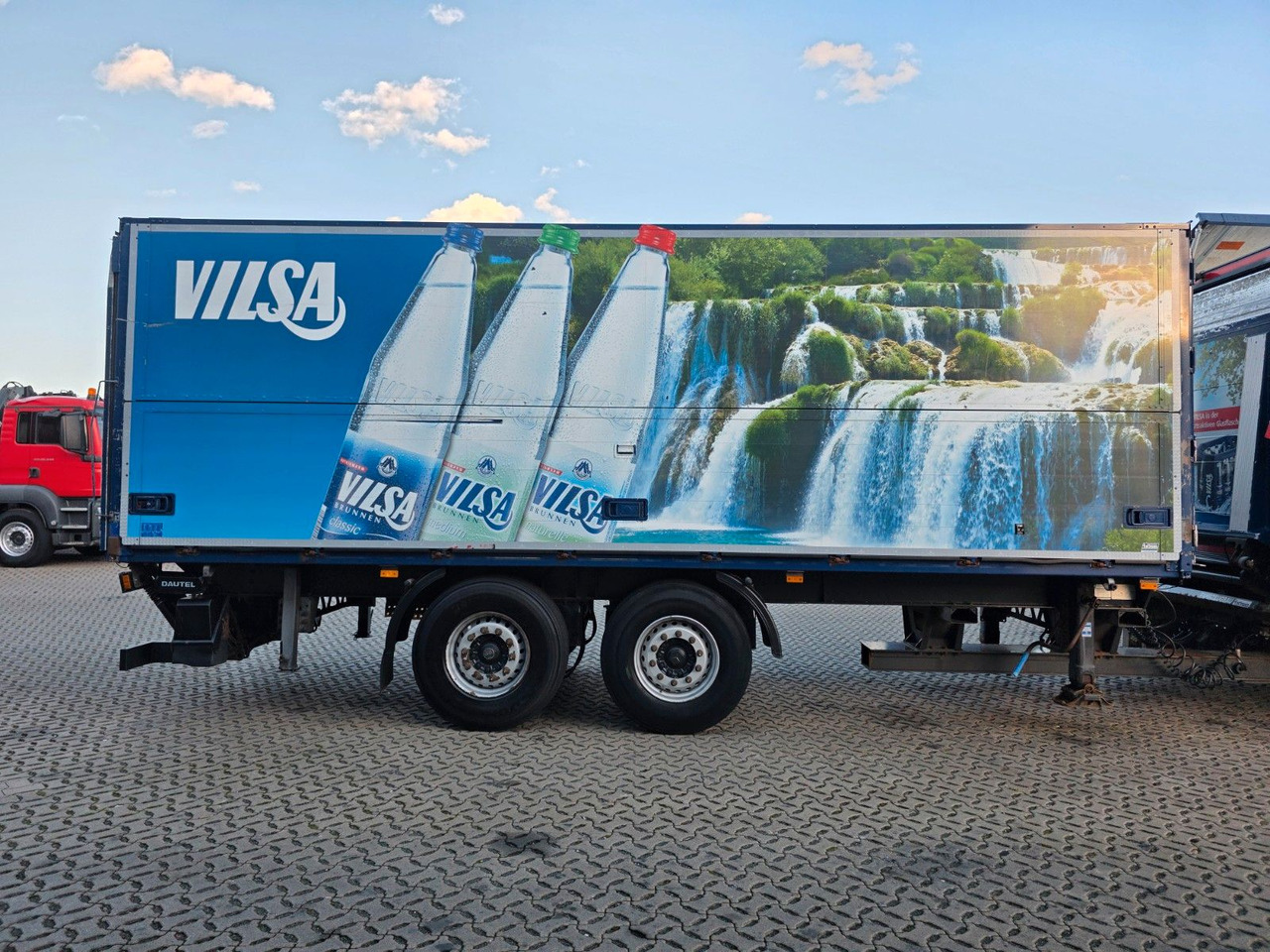 Kamion za prevoz boca Mercedes-Benz Antos 2543 / Ldbw / Lenkachse / Liftachse: slika 40 Kamion za prevoz boca Mercedes-Benz Antos 2543 / Ldbw / Lenkachse / Liftachse: slika 40