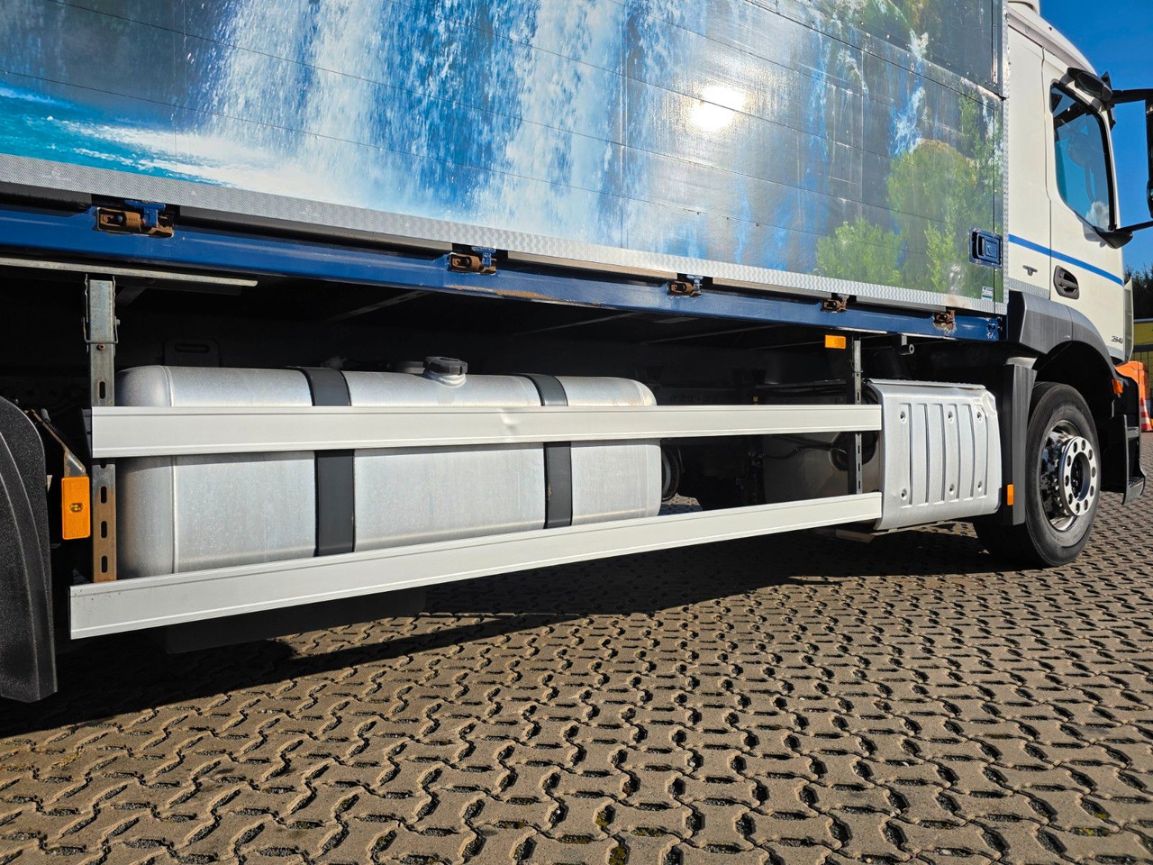 Kamion za prevoz boca Mercedes-Benz Antos 2543 / Ldbw / Lenkachse / Liftachse: slika 15 Kamion za prevoz boca Mercedes-Benz Antos 2543 / Ldbw / Lenkachse / Liftachse: slika 15