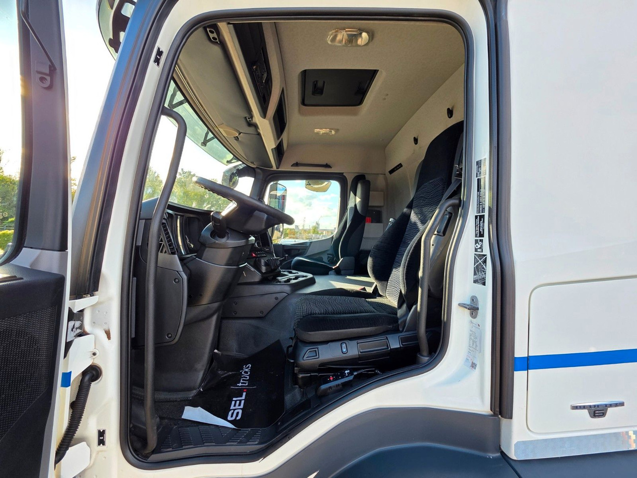 Kamion za prevoz boca Mercedes-Benz Antos 2543 / Ldbw / Lenkachse / Liftachse: slika 22 Kamion za prevoz boca Mercedes-Benz Antos 2543 / Ldbw / Lenkachse / Liftachse: slika 22