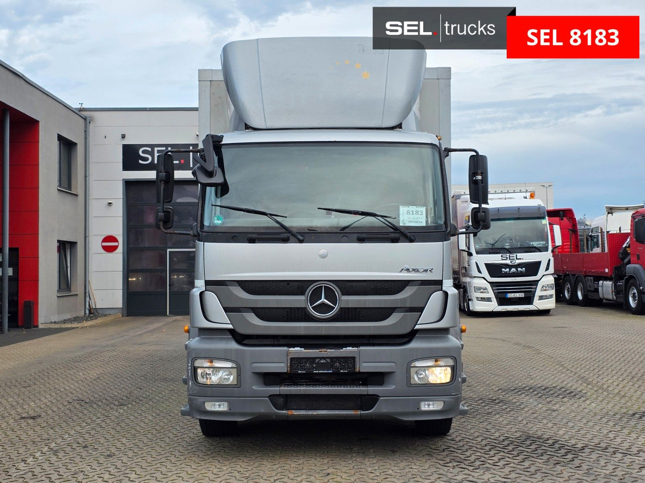 Mercedes-Benz Axor 1826 / Ladebordwand / Carrier Supra 1250 Mt - Hladnjača: slika 2 Mercedes-Benz Axor 1826 / Ladebordwand / Carrier Supra 1250 Mt - Hladnjača: slika 2
