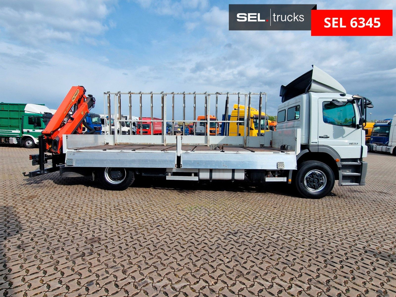 Mercedes-Benz Axor 1833L / Palfinger PK 12002-EH / GLAS - Kamion sa dizalicom: slika 4 Mercedes-Benz Axor 1833L / Palfinger PK 12002-EH / GLAS - Kamion sa dizalicom: slika 4