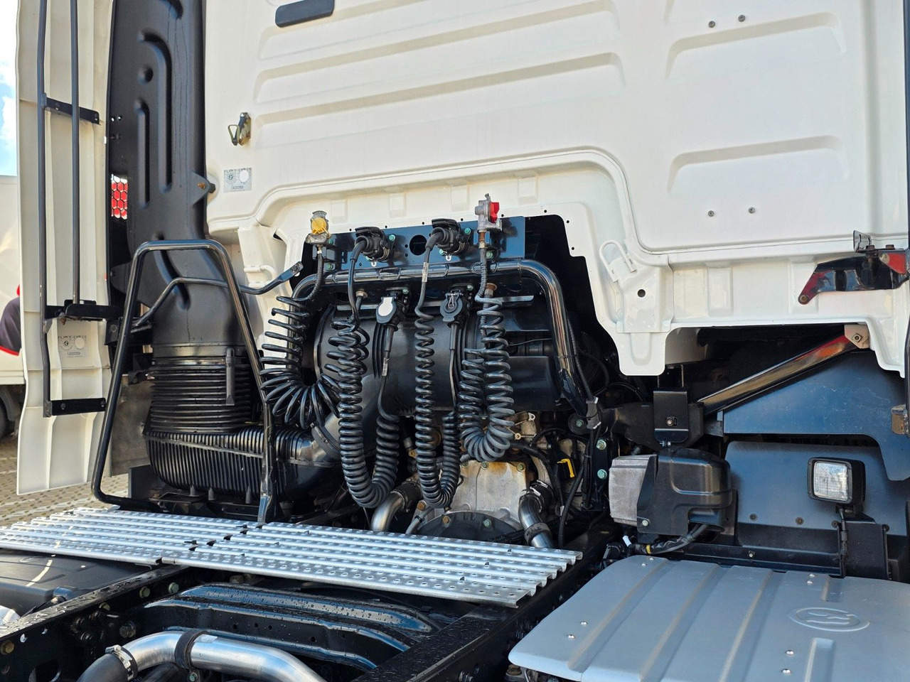 Tegljač MAN TGX 18.460 4X2 LL-U / Retarder / 2 Tanks: slika 18