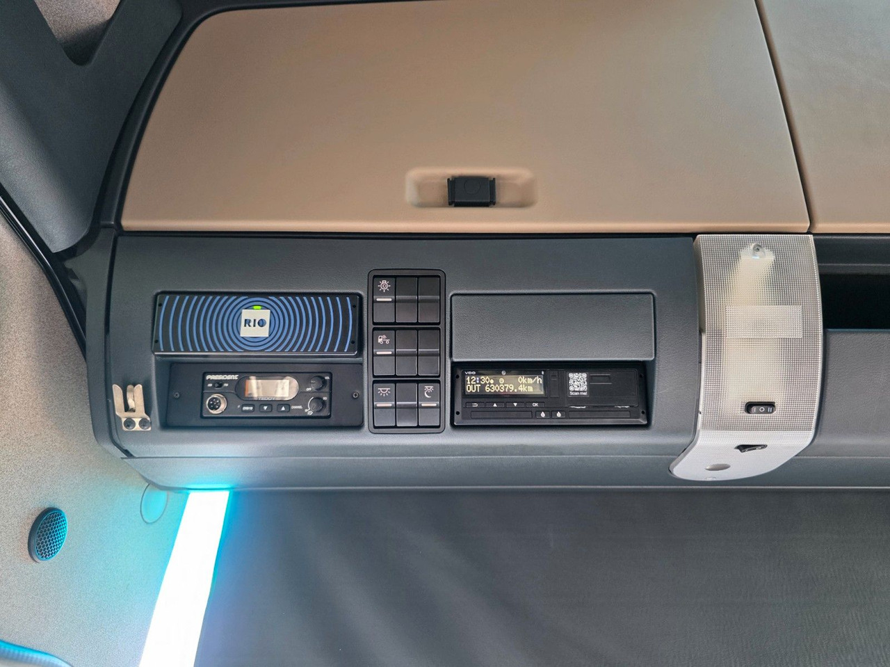 Tegljač MAN TGX 18.460 4X2 LL-U / Retarder / 2 Tanks: slika 38