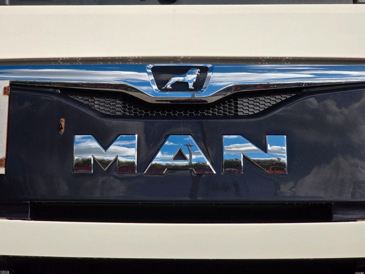 Tegljač MAN TGX 18.460 4X2 LL-U / Retarder / 2 Tanks: slika 24