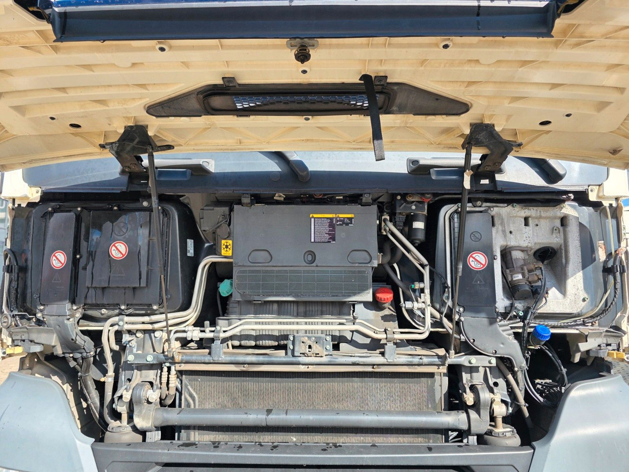 Tegljač MAN TGX 18.460 4X2 LL-U / Retarder / 2 Tanks: slika 26