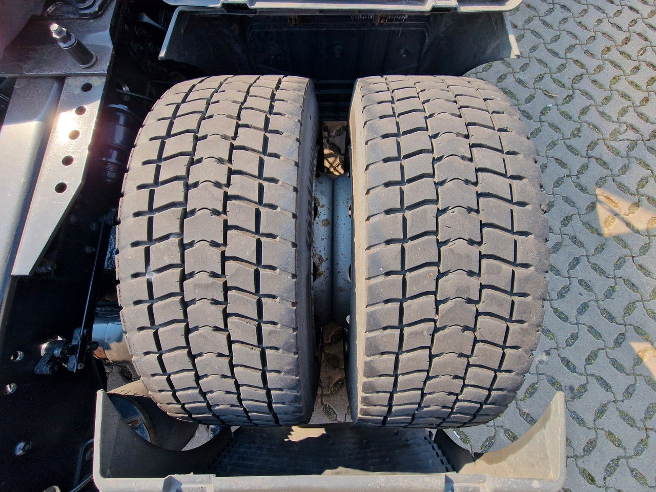 Tegljač MAN TGX 18.460 4X2 LLS-U / Retarder / 2 Tanks: slika 30