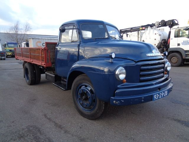 Bedford A 5LCG 5 TONNER - Kamion sa tovarnim sandukom: slika 2 Bedford A 5LCG 5 TONNER - Kamion sa tovarnim sandukom: slika 2