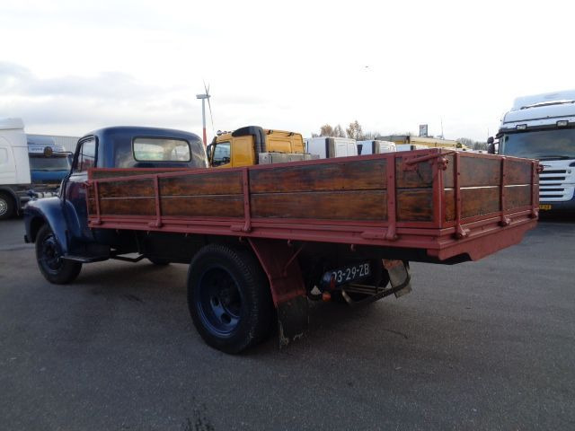 Bedford A 5LCG 5 TONNER - Kamion sa tovarnim sandukom: slika 4 Bedford A 5LCG 5 TONNER - Kamion sa tovarnim sandukom: slika 4