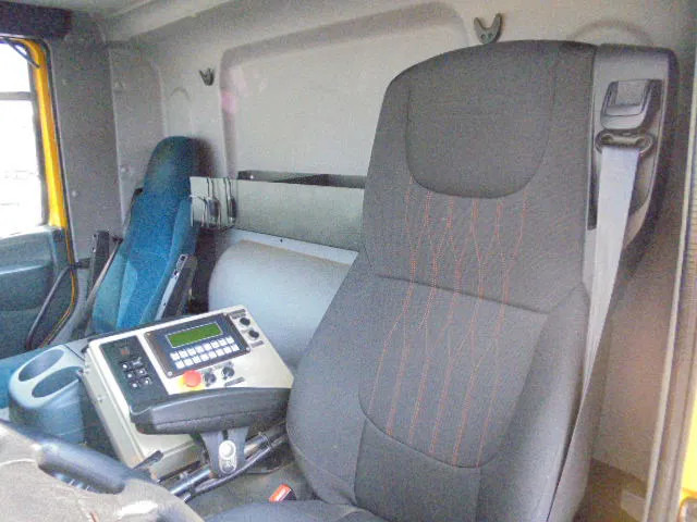 Lizing DAF 75.240 75 240 6X2 DAF 75.240 75 240 6X2: slika 9