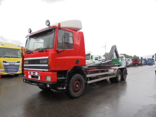 DAF 85.400 85-400 ATI 6X2 BLADGEVEERD - Kamion sa hidrauličnom kukom: slika 1 DAF 85.400 85-400 ATI 6X2 BLADGEVEERD - Kamion sa hidrauličnom kukom: slika 1