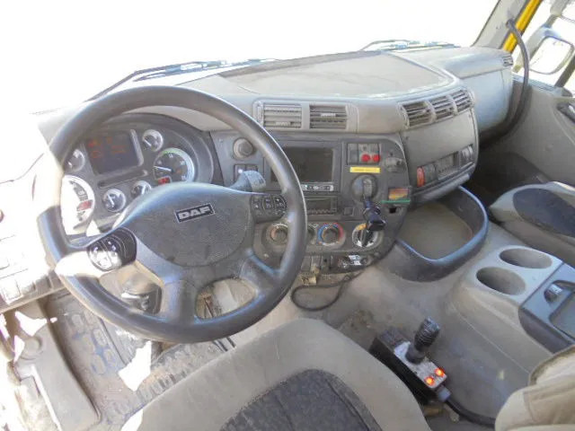 Kamion sa hidrauličnom kukom, Kamion sa dizalicom DAF CF 75 6X2 NL TRUCK: slika 11